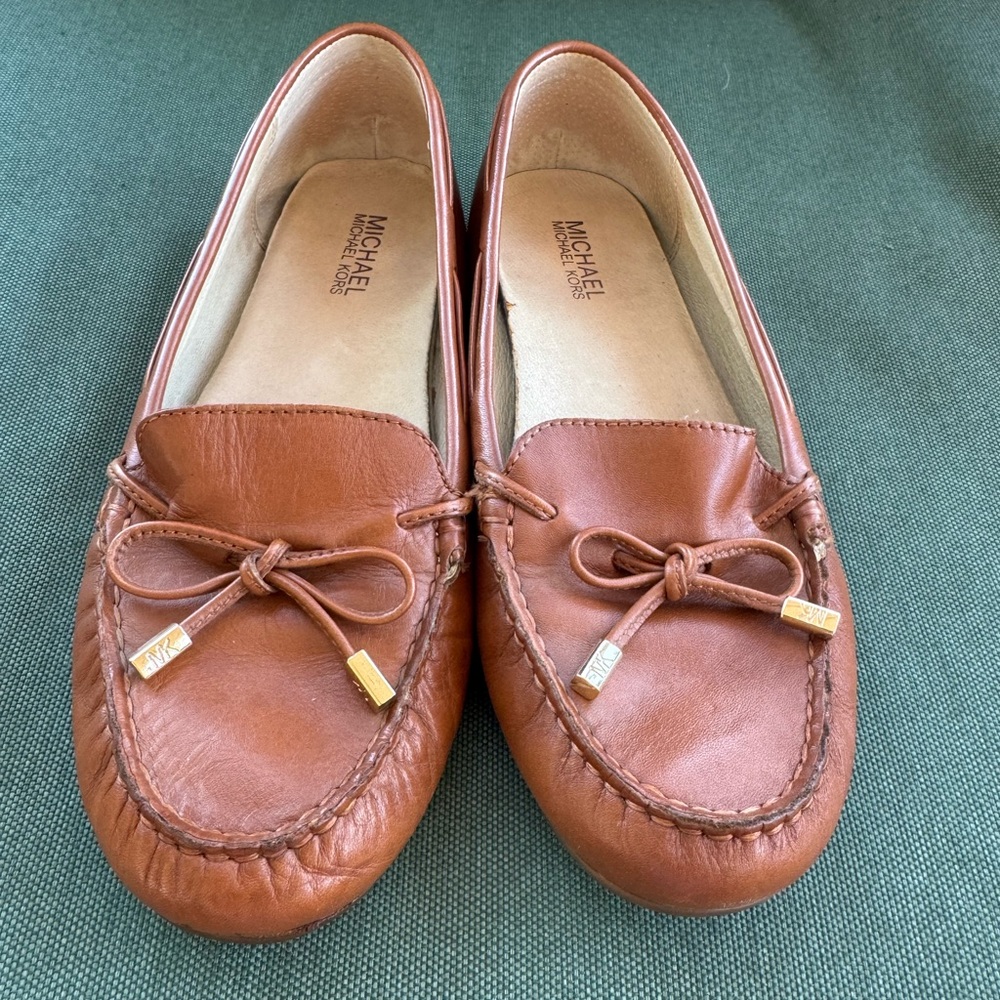 Michael Kors Women's Sutton Moccasin Flat Loafers - Picture 2 of 9